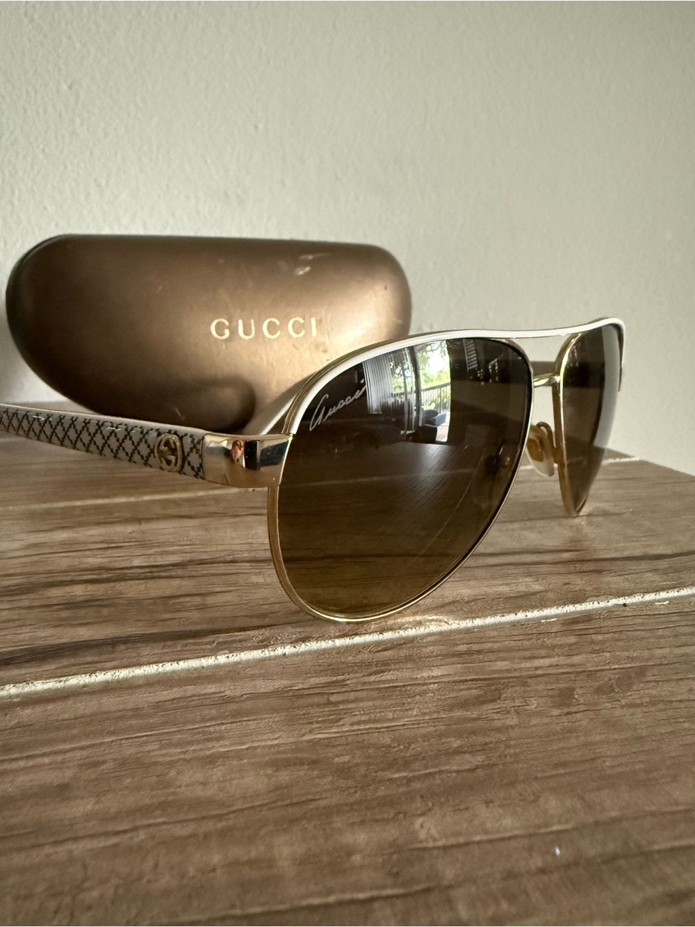 Vintage Aviator Sunglasses - Picture 4 of 9